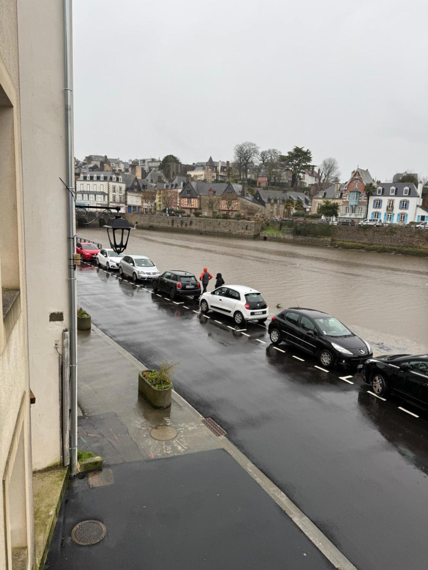 Appartement T2 Vue Sur La Riviere Avec Garage Privatif - Port De Saint-Goustan أوري المظهر الخارجي الصورة
