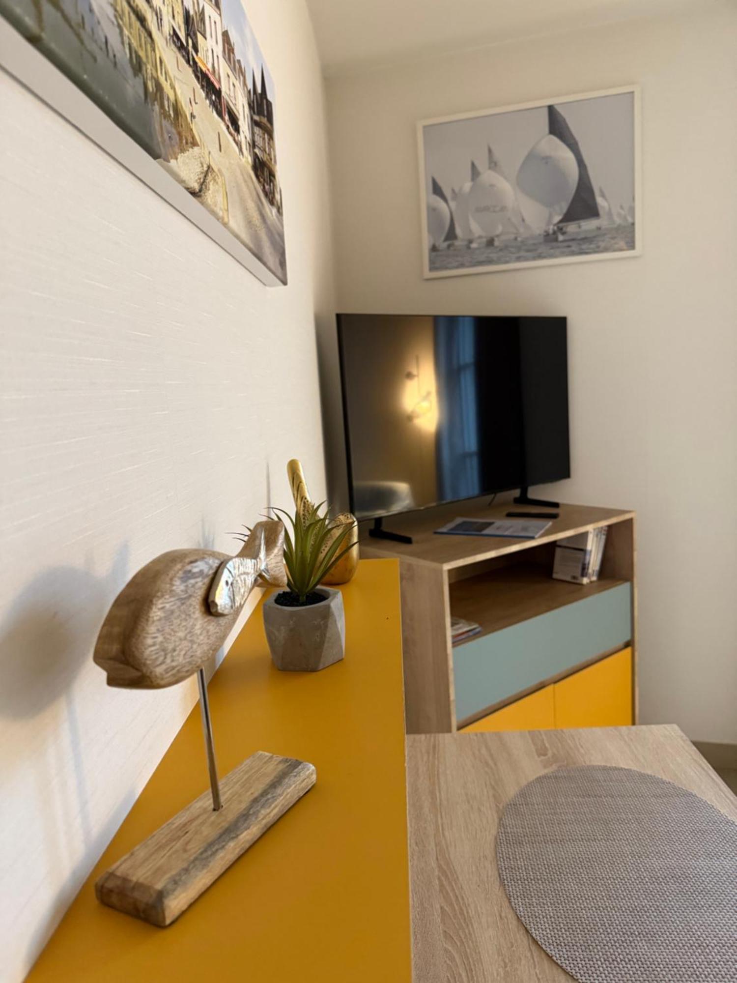 Appartement T2 Vue Sur La Riviere Avec Garage Privatif - Port De Saint-Goustan أوري المظهر الخارجي الصورة